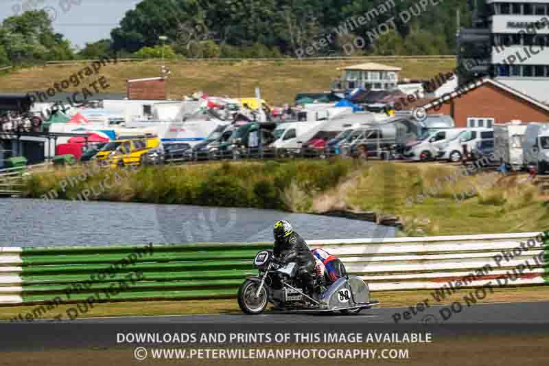 Vintage motorcycle club;eventdigitalimages;mallory park;mallory park trackday photographs;no limits trackdays;peter wileman photography;trackday digital images;trackday photos;vmcc festival 1000 bikes photographs